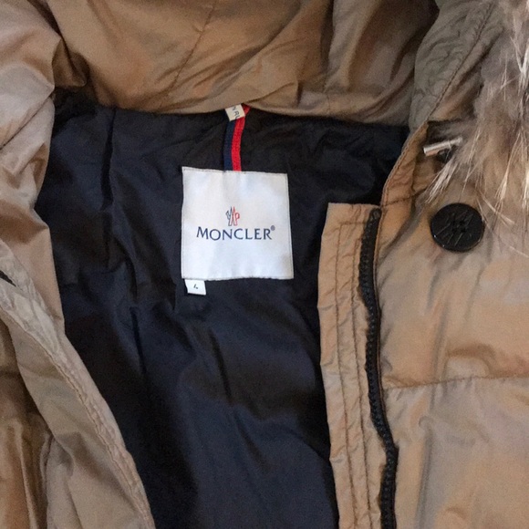 Moncler long puffer jacket with fur - Picture 2 of 8